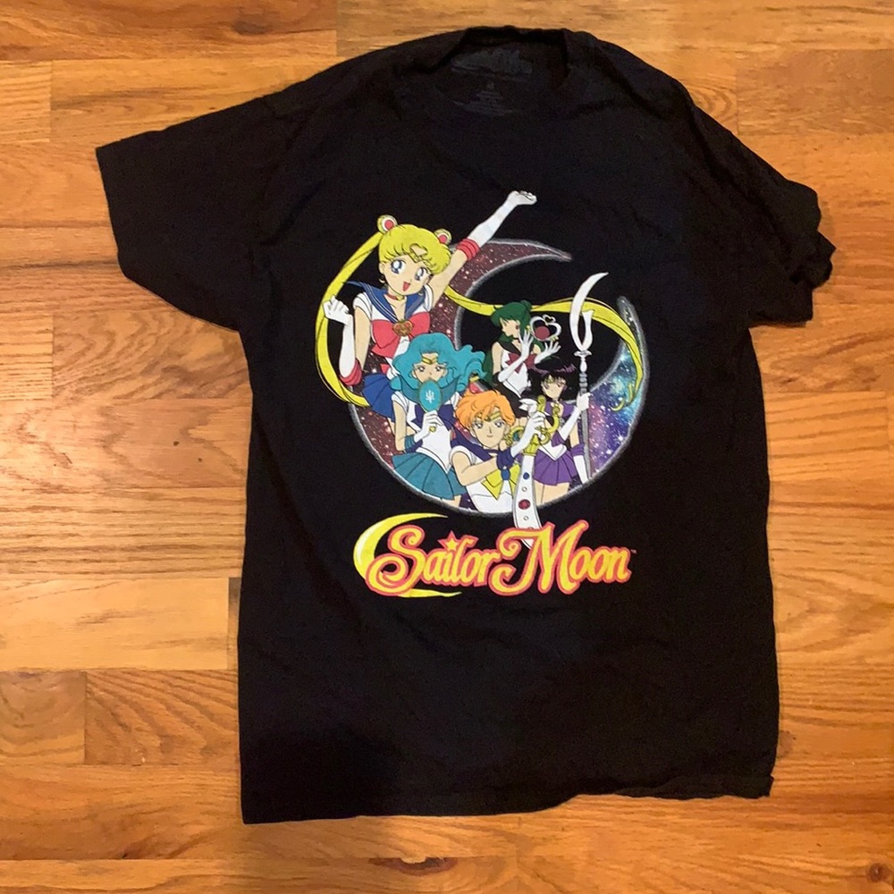 Men’s sailor moon t shirt